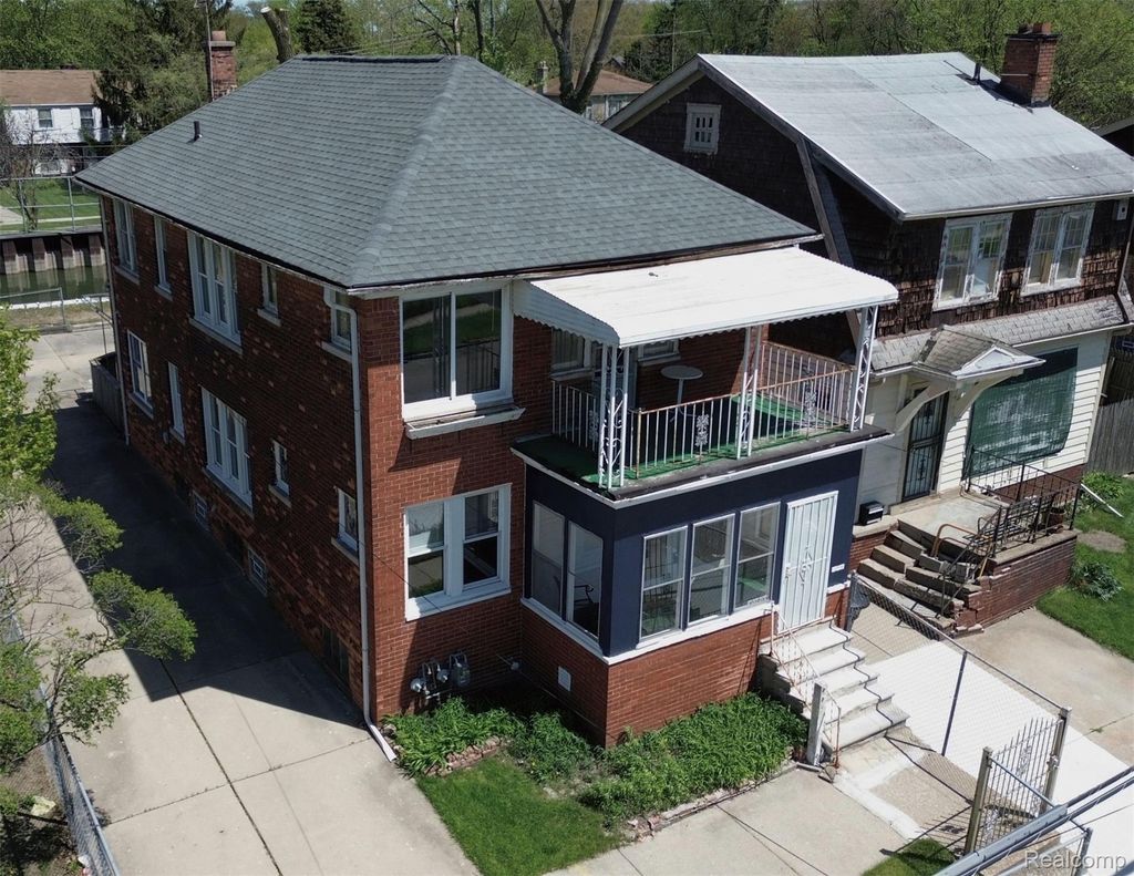 390 Ashland Street, Detroit city