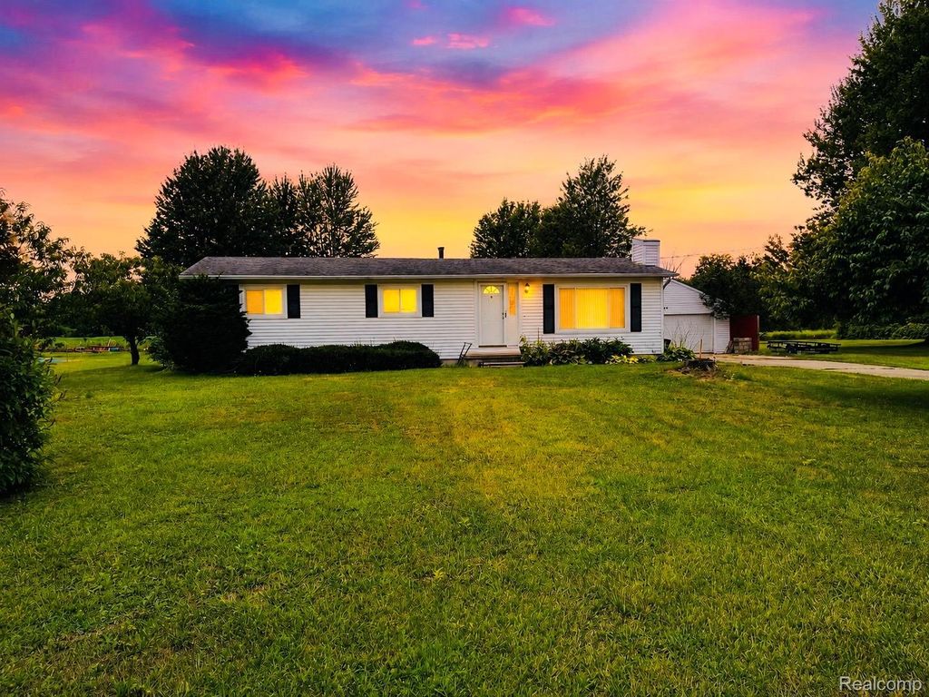 3458 Seymour Road, Clayton charter township