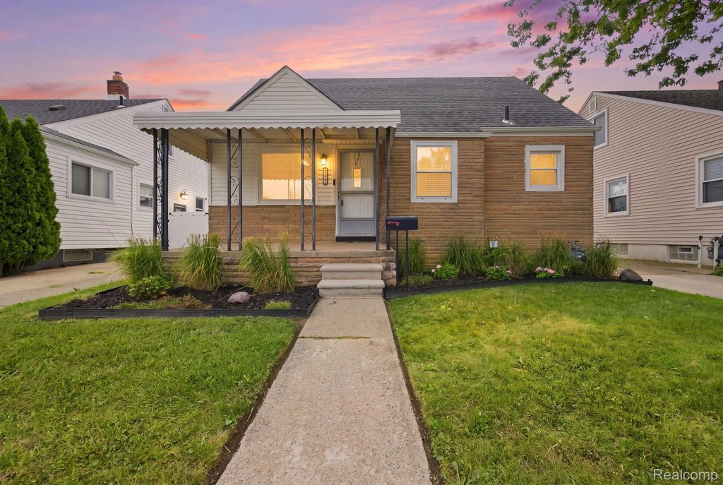 17763 Valade Street, Riverview city
