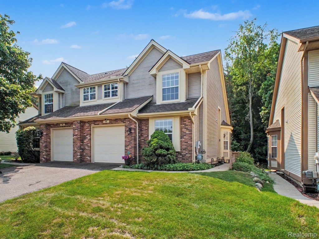 896 Whisperwood Trail, Fenton city
