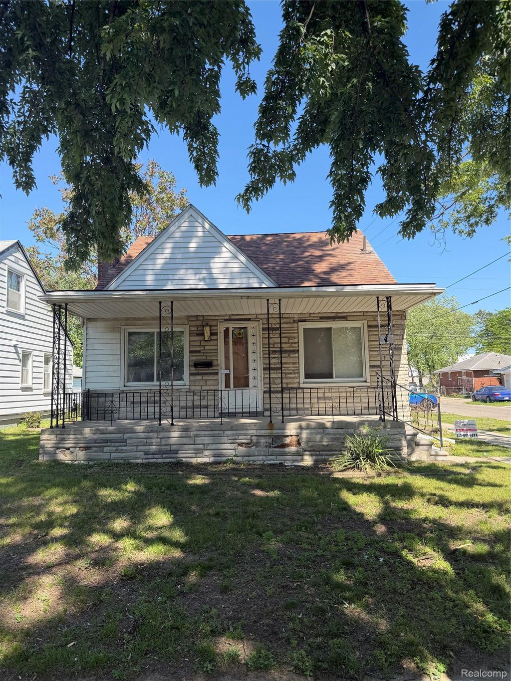 21004 Syracuse Avenue, Warren city
