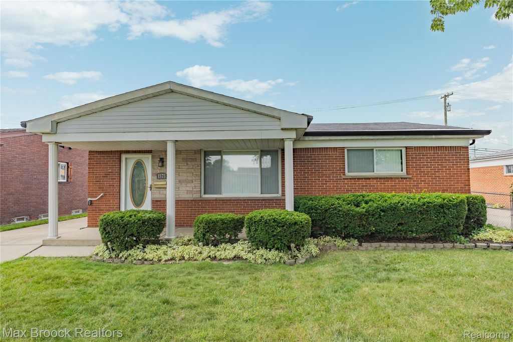 1573 Westbrook Drive, Madison Heights city