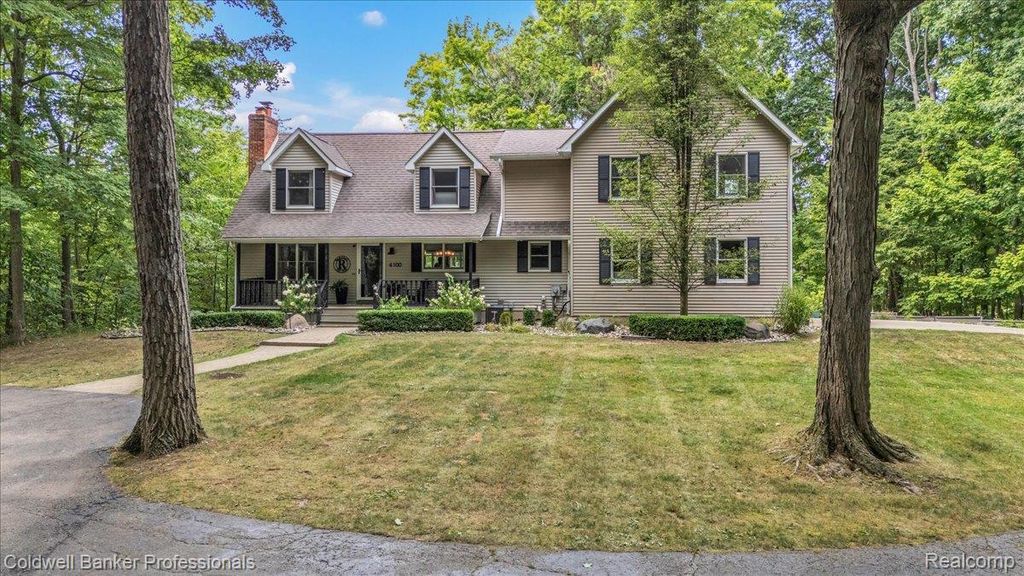 4100 Waterland W Drive, Hadley township