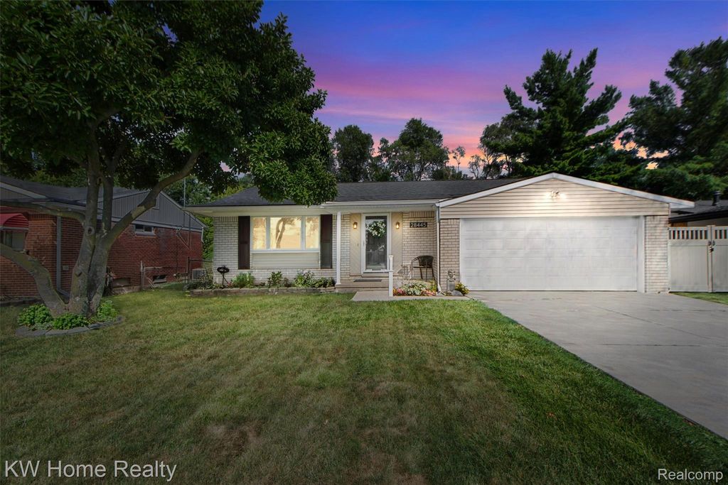 28445 Weddel Avenue, Brownstown