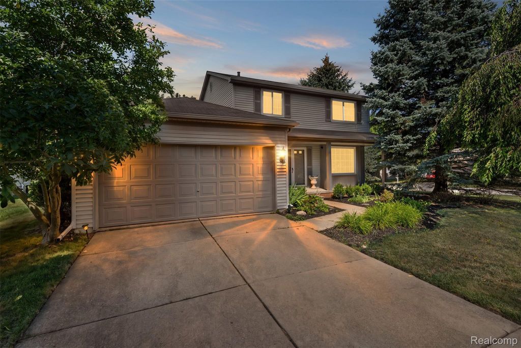 100 Dalton Drive, Rochester Hills city