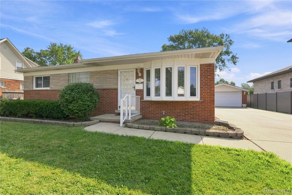 7024 N Evangeline Street, Dearborn Heights city