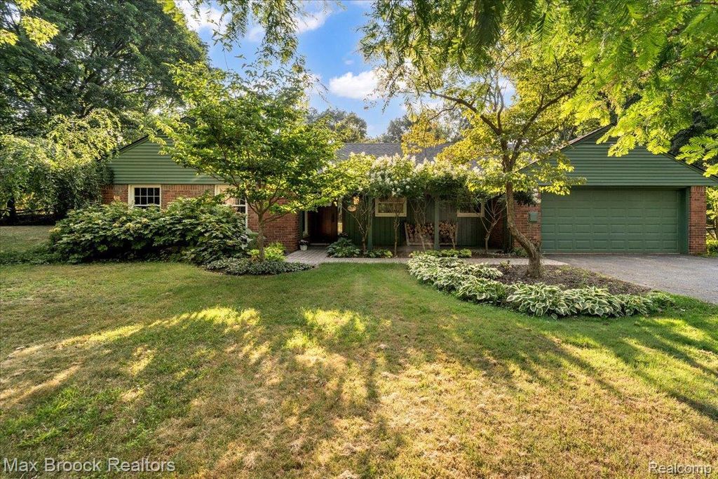 4197 Orchard Hill Drive, Bloomfield charter township