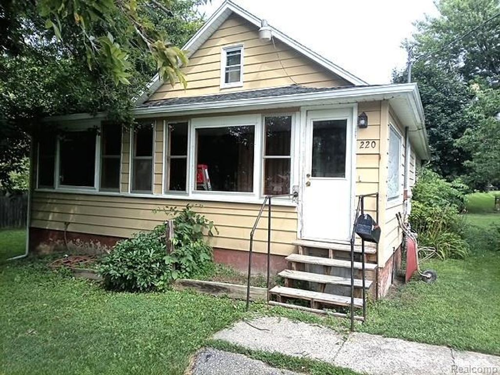 220 S 7th Street, West Branch city