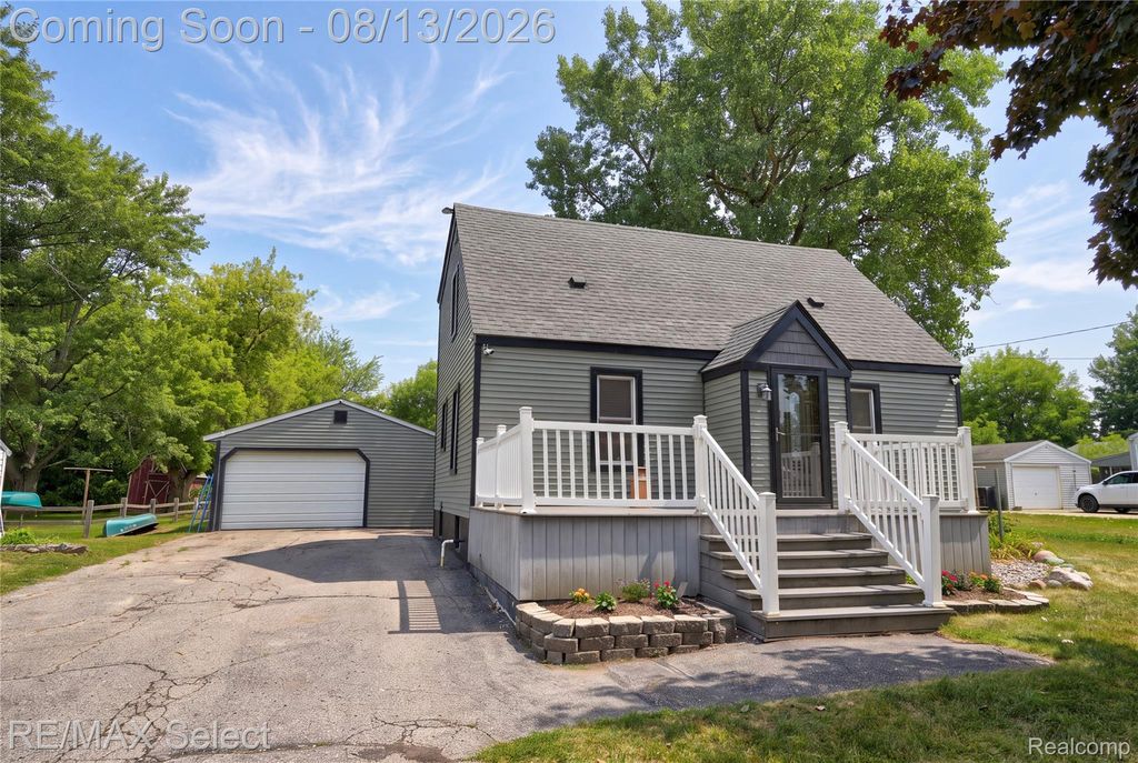 7057 Kessling Street, Davison township