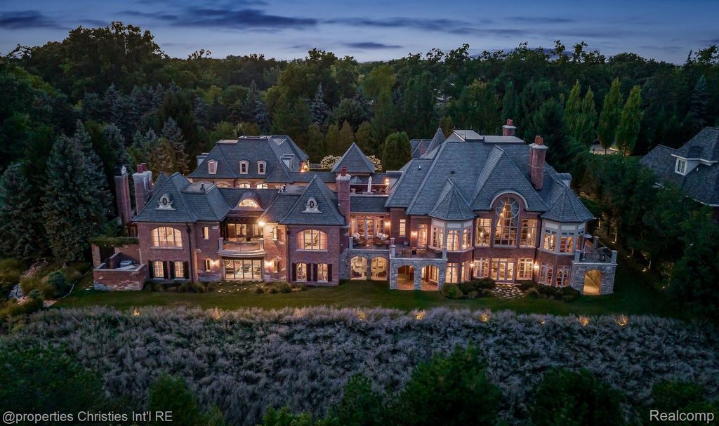 2756 Turtle Bluff Drive, Bloomfield Hills