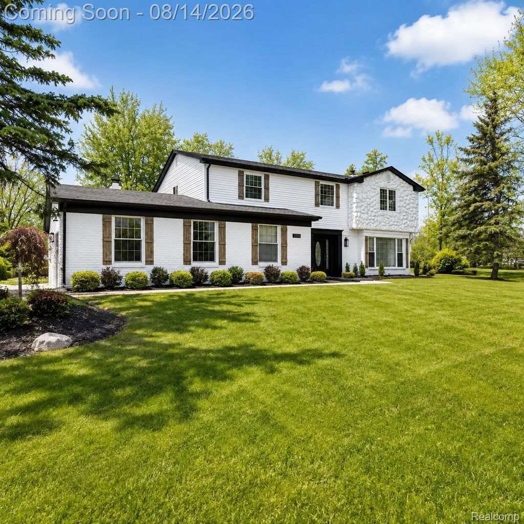 7275 Old Coach Trail, Washington township