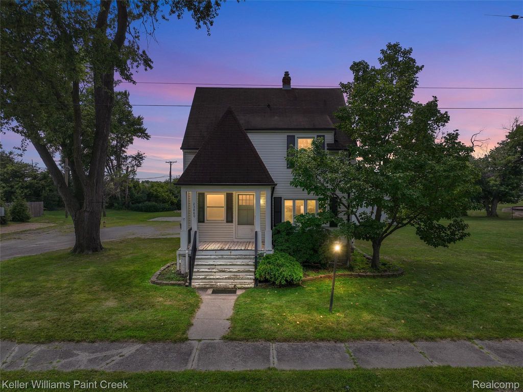 23880 Shook Road, Clinton charter township