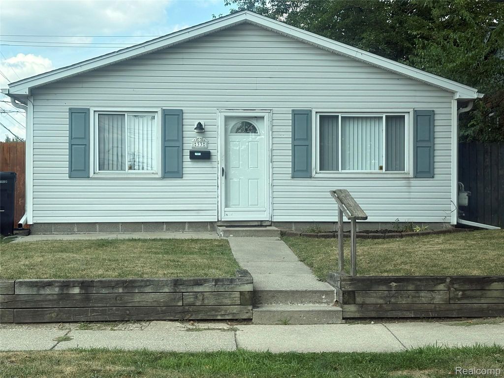 33 E Brockton Avenue, Madison Heights city