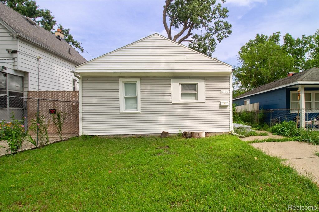 14874 Dolphin Street, Detroit
