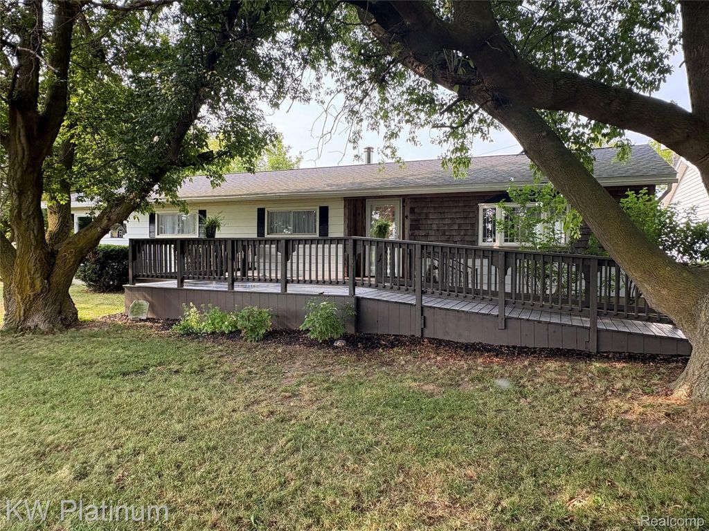 3260 Colclough Road, Elk township