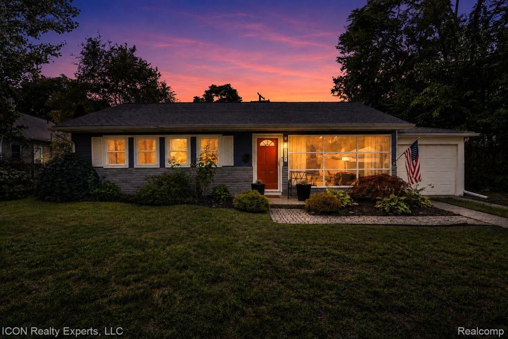 22731 Manistee Street, Oak Park city