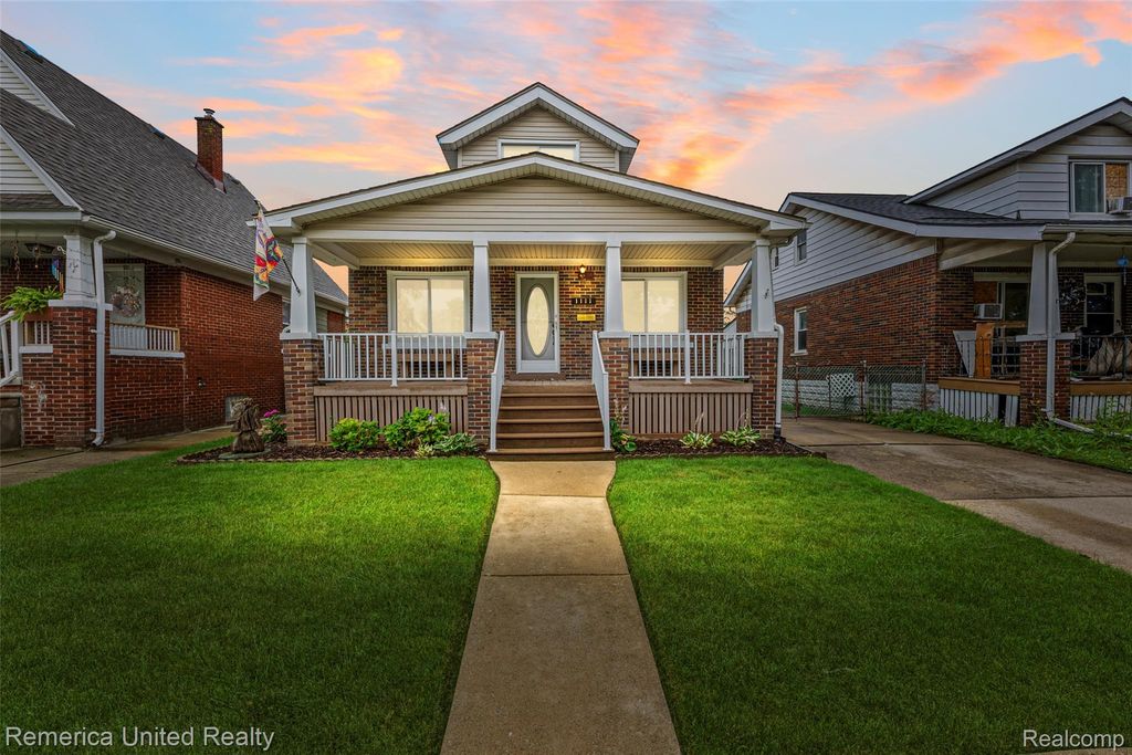 1111 Lincoln Avenue, Lincoln Park city