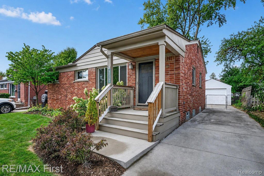 3213 Maplewood Avenue, Royal Oak city