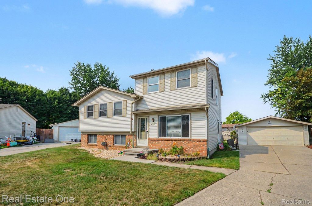 41637 Cimarron Street, Clinton charter township