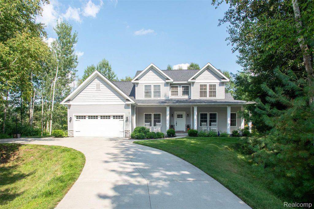 2140 N 5 Mile Road, Midland