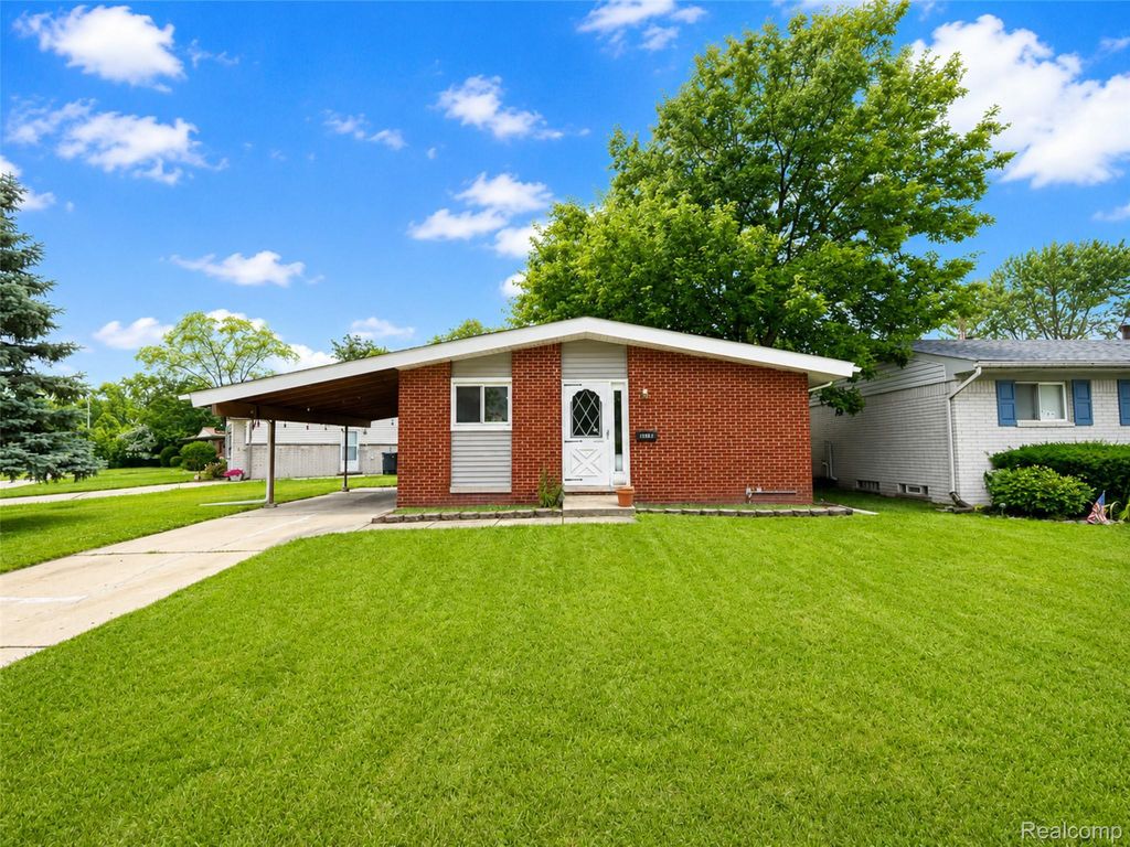 1366 Windham Street, Westland city