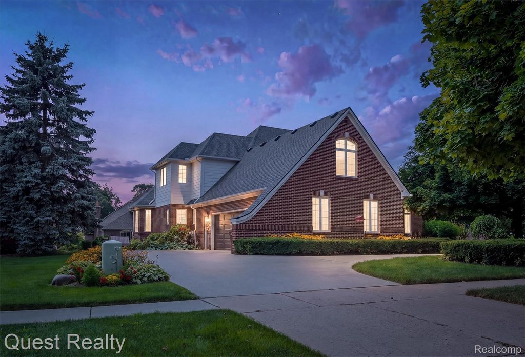 56439 Nickelby S, Shelby charter township