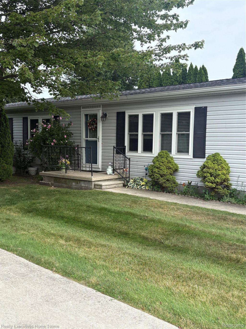 4333 24th #107, Fort Gratiot charter township