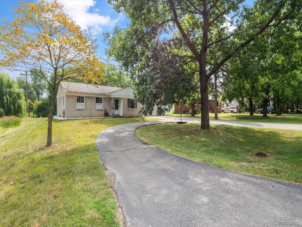 5660 Wright Drive, Troy city