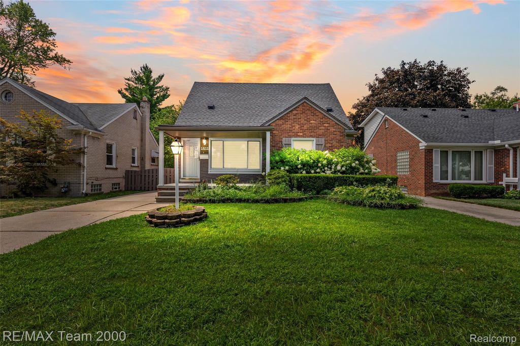 1511 N Silvery Lane, Dearborn city