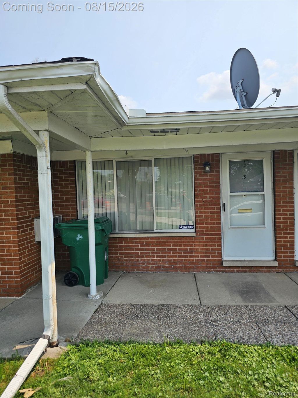 22444 Kelly Road 3, Eastpointe
