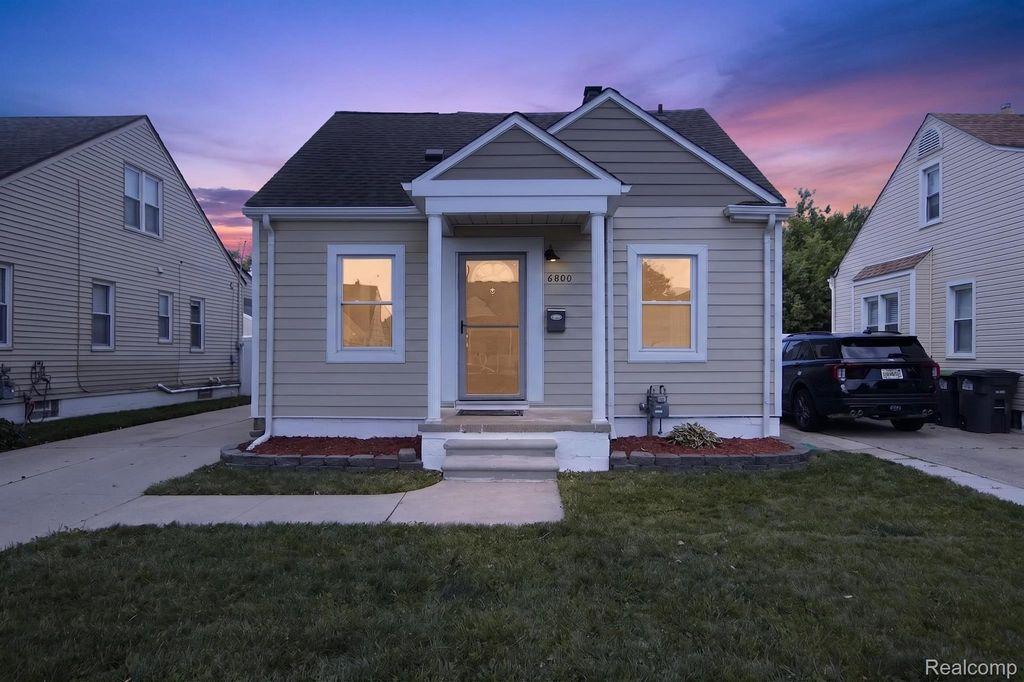 6800 Jackson, Taylor city