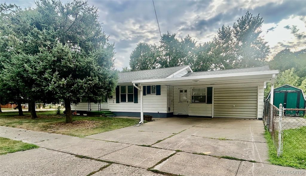 1005 N Jackson Street, Lapeer city