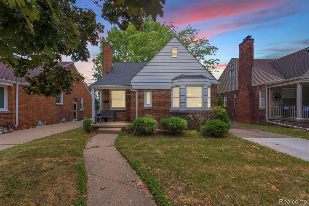 1520 N Vernon Street, Dearborn city