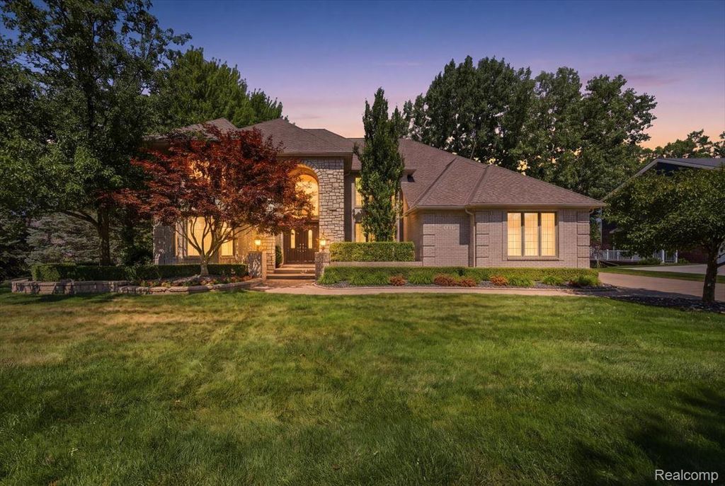 187 Greenan Lane, Lake Orion
