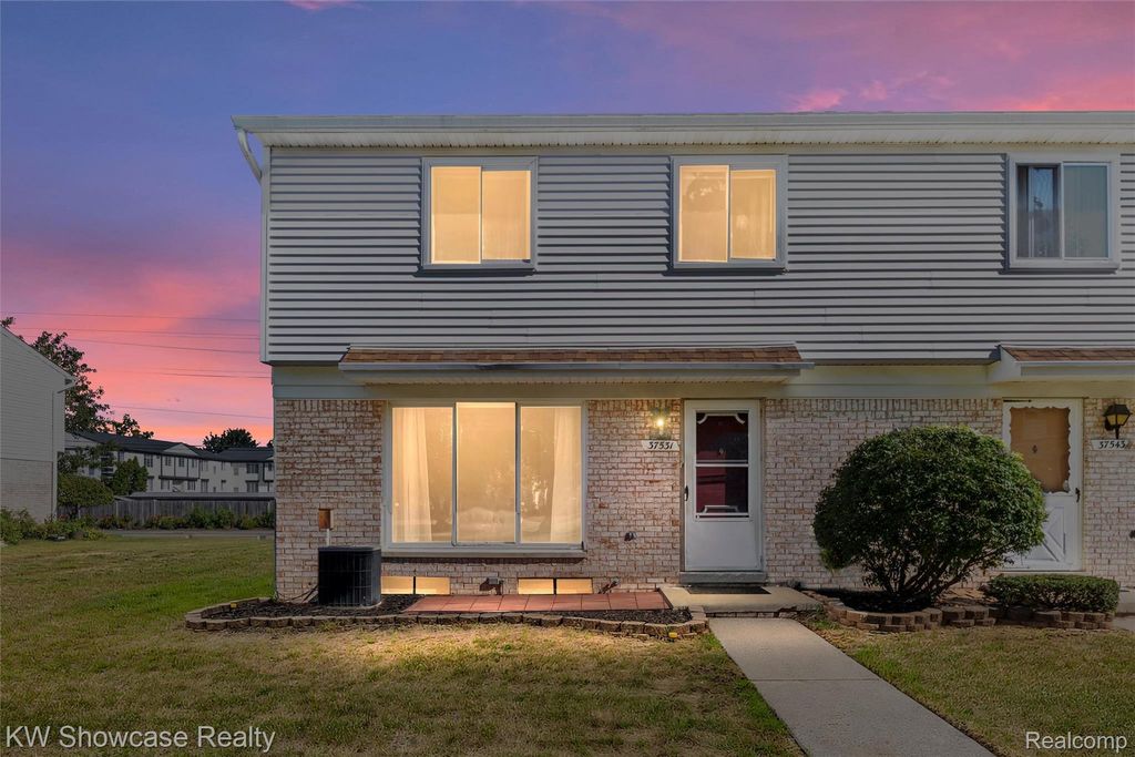 37531 N Colonial Drive, Westland