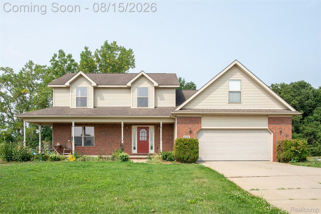 8376 Oak Ridge Drive, Atlas township