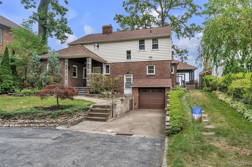 4796 Lakeshore Road, Fort Gratiot charter township