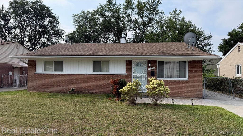 13351 Albany Street, Oak Park city