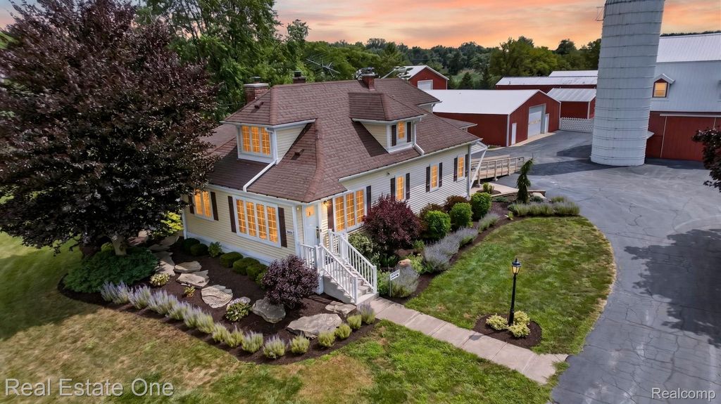 12139 Gooding Road, Augusta charter township