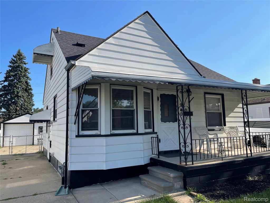940 Saint Johns Boulevard, Lincoln Park city