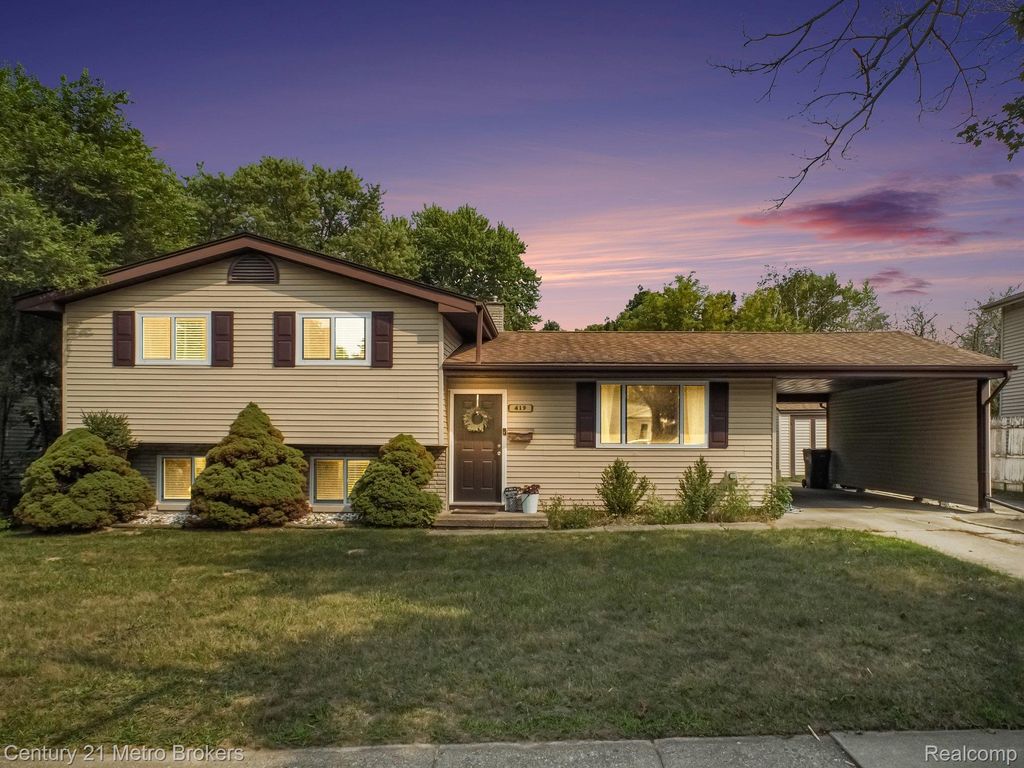 419 Laurie Drive, Flushing city
