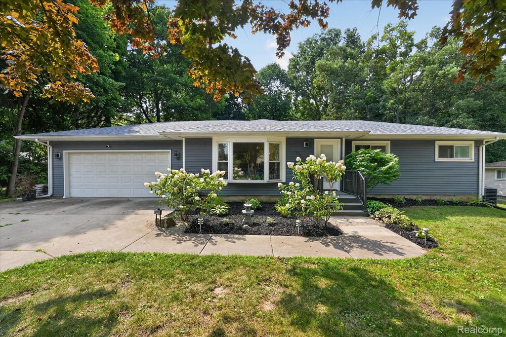 6235 Waldon Road, Independence charter township
