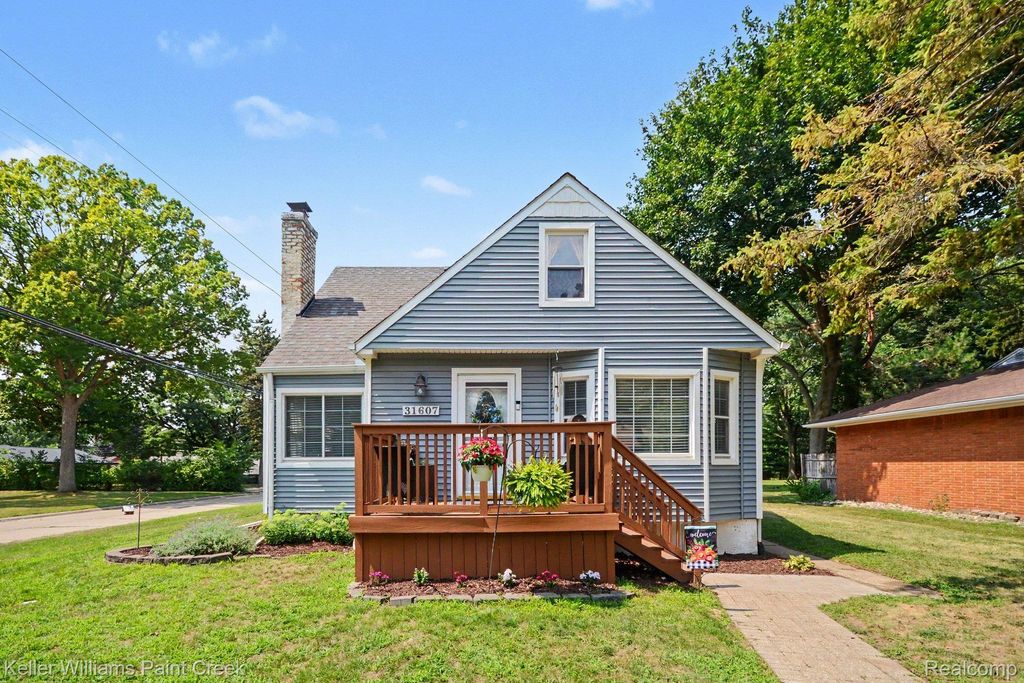 31607 Lexington Heights, Warren city