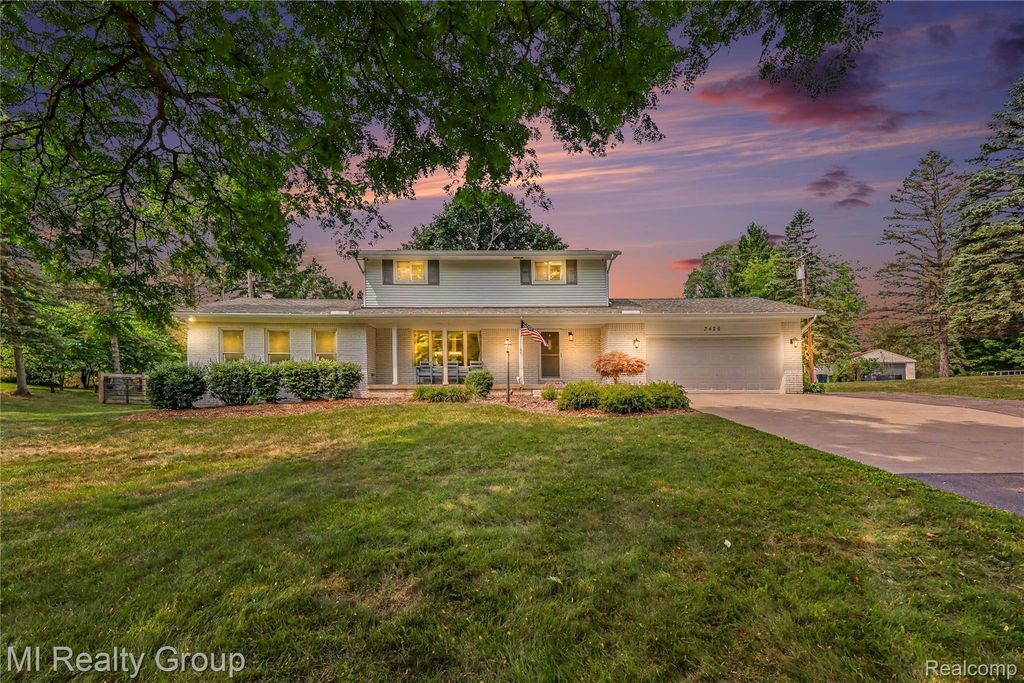 3426 Hadden Road, Oakland charter township