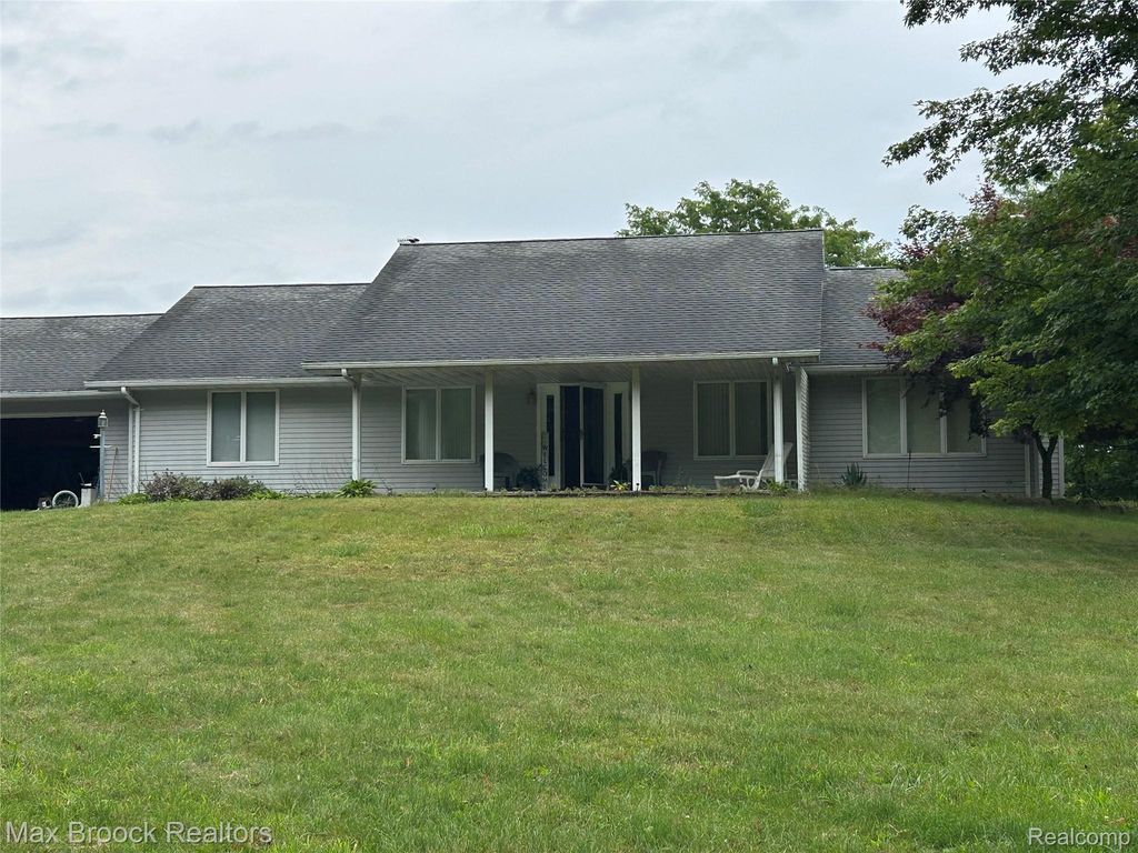 9675 Herold Highway, Addison village