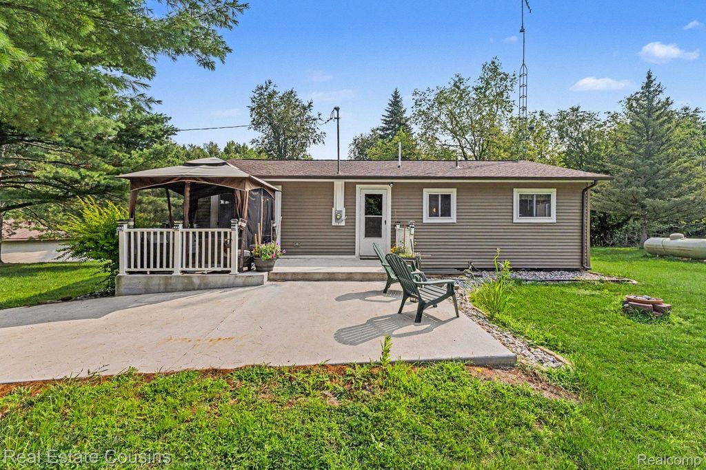 1093 Saginaw Street, Ogemaw township