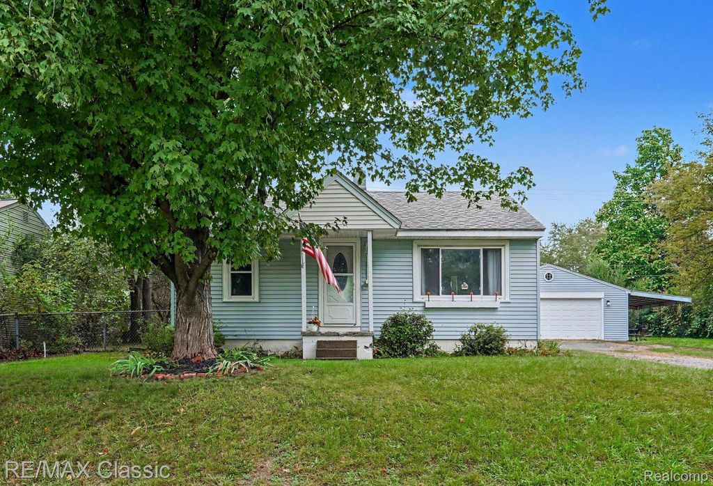 5812 Oster Drive, Waterford