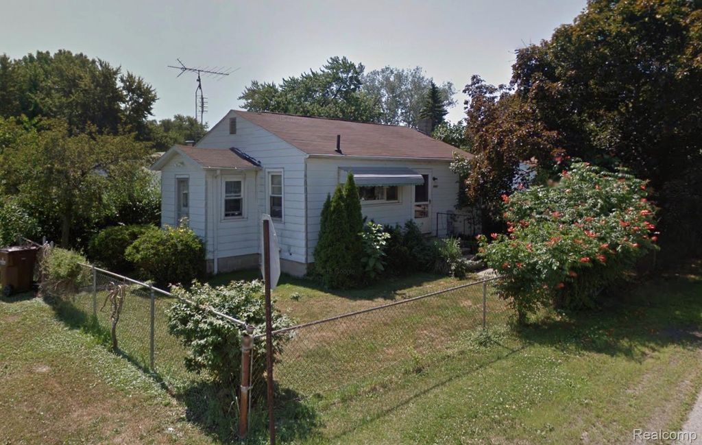 1680 Walnut Street, Frenchtown township