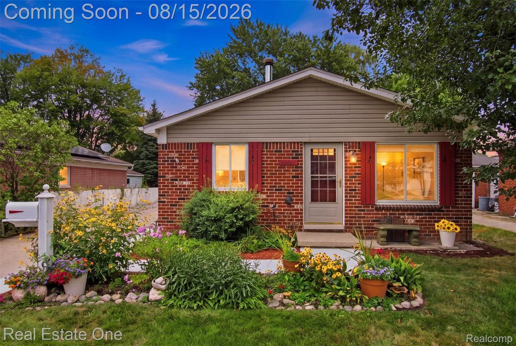 28024 Vogt Street, St. Clair Shores city