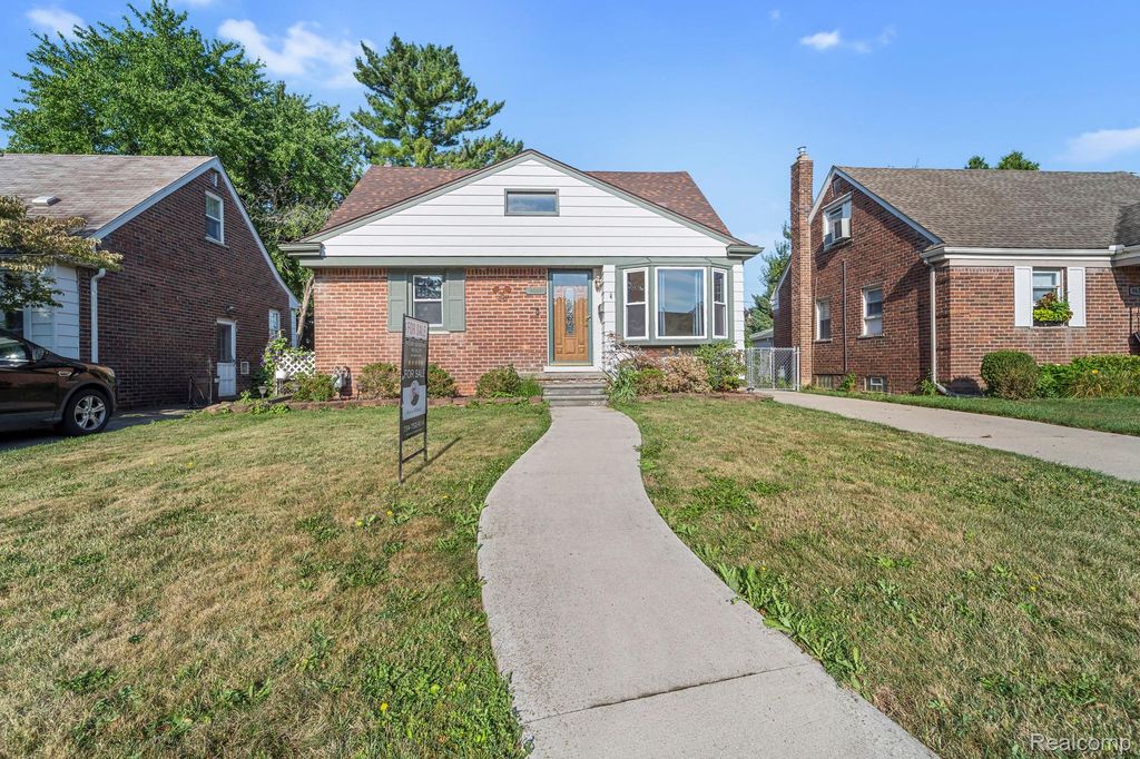 9640 Hubert Avenue, Allen Park city